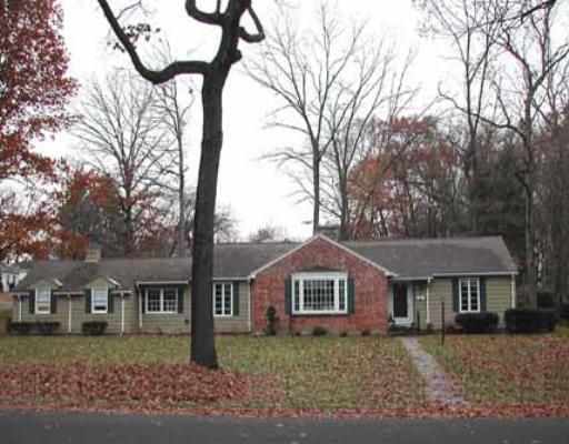 63 Overlook Dr, Springfield, MA 01118 photo 1