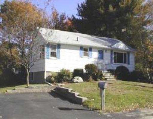 2 Markle Cir, Randolph, MA 02368 photo 1