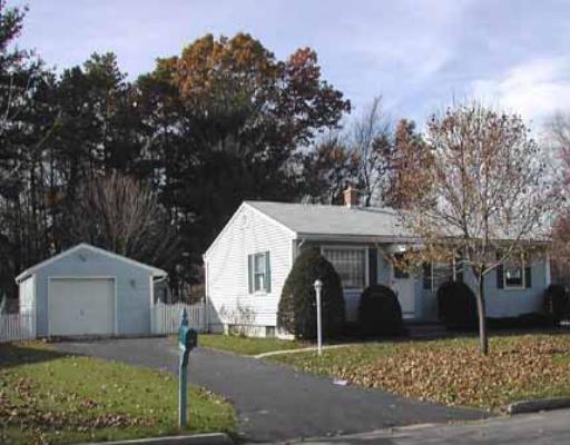 132 Butternut St, Springfield, MA 01128 photo 1