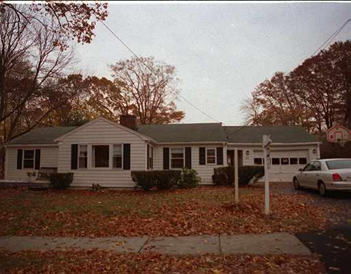 34 Sanderson Ave, Dedham, MA 02026 photo 1