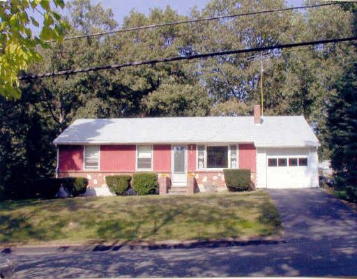 5 Upper Gore Rd, Webster, MA 01570 photo 1