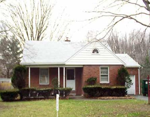 56 Gralia Dr, Springfield, MA 01128 photo 1