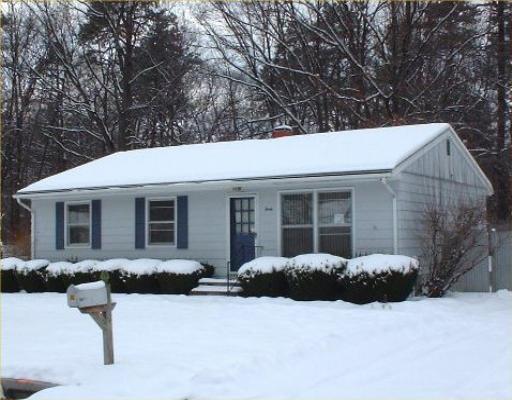 30 Chipmunk Rd, Springfield, MA 01108 photo 1