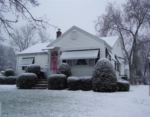 33 Fredette, Springfield, MA 01109 photo 1