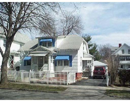 33 Howes St, Springfield, MA 01118 photo 1
