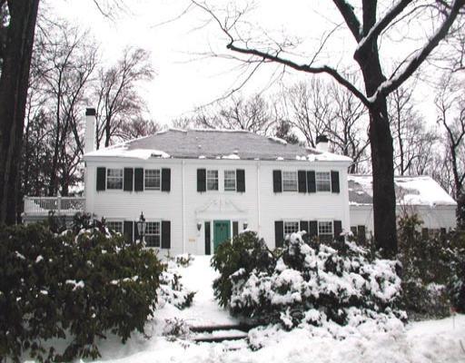 33 Highgate Rd, Wellesley, MA 02481 photo 1