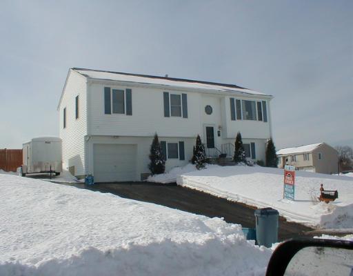 11 Four Winds Dr, Fall River, MA 02720 photo 1