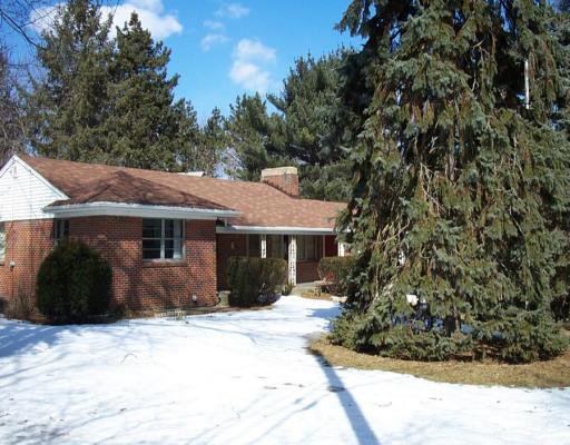 46 Sunset Dr, Raynham, MA 02767 photo 1