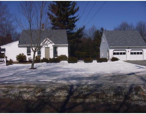 76 Maple St, Douglas, MA 01516 photo 1