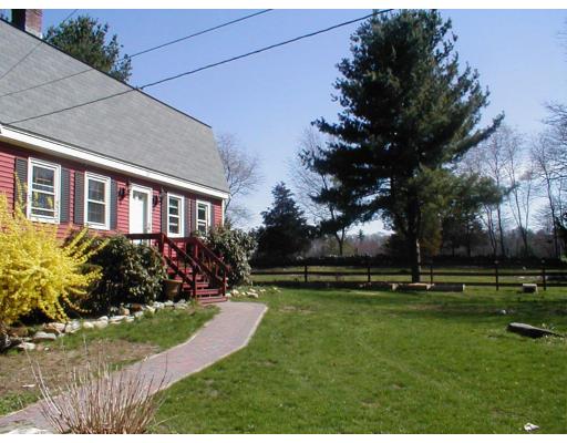 66 Bates, Mendon, MA 01756 photo 1