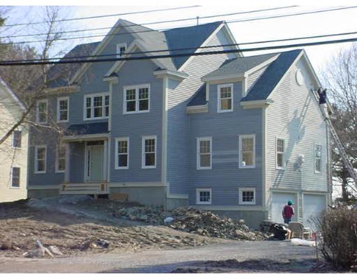 419 Summer St, Lynnfield, MA 01940 photo 1