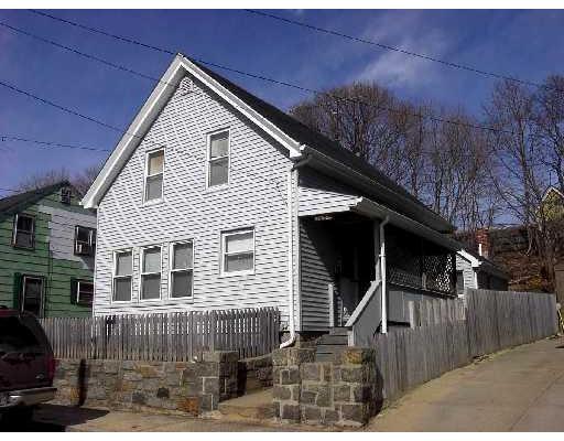 17 Beacon St, Gloucester, MA 01930 photo 1