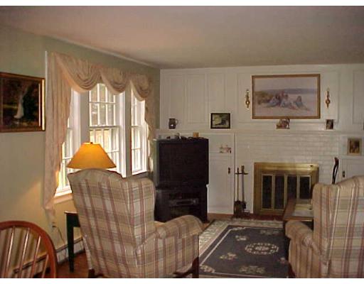 22 Forrest Rd, Walpole, MA 02081 photo 3