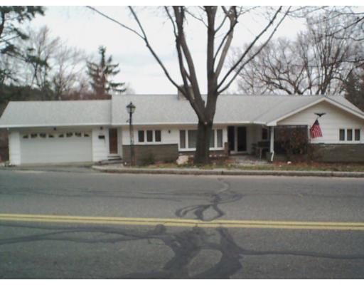 653 Roosevelt Ave, Springfield, MA 01118 photo 1