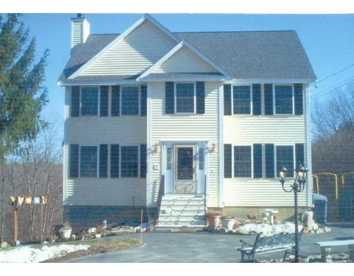 9 Clamshell Rd, Clinton, MA 01510 photo 1