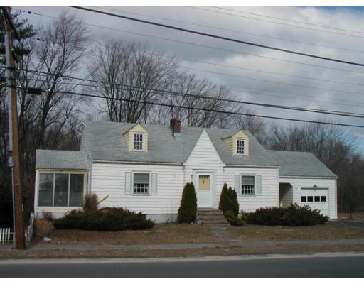 374 Charles St, Reading, MA 01867 photo 1