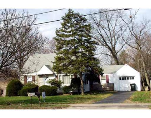 556 Parker St, Springfield, MA 01129 photo 1