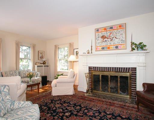 326 Clark Rd, Brookline, MA 02445 photo 2