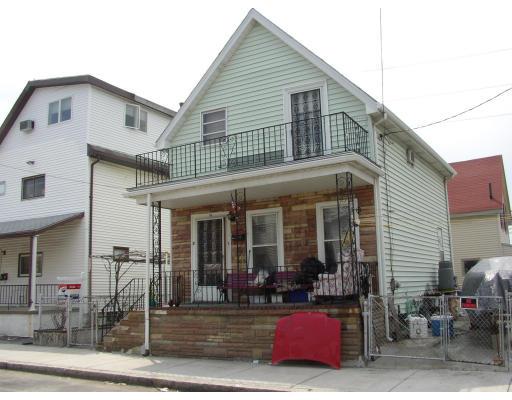 10 Laurel St, Everett, MA 02149 photo 1