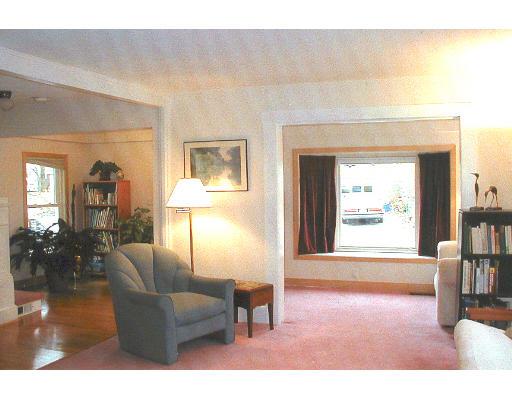 18 Walcott St, Maynard, MA 01754 photo 2