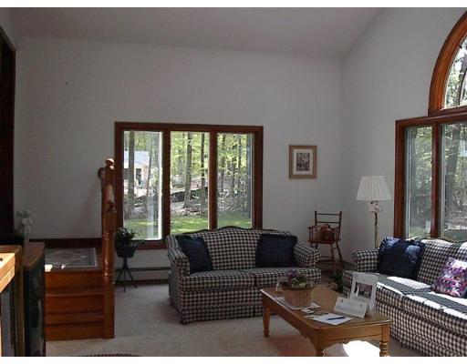 64 Vine St, Hanover, MA 02339 photo 3