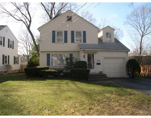 4 Roundy Rd, Marblehead, MA 01945 photo 1