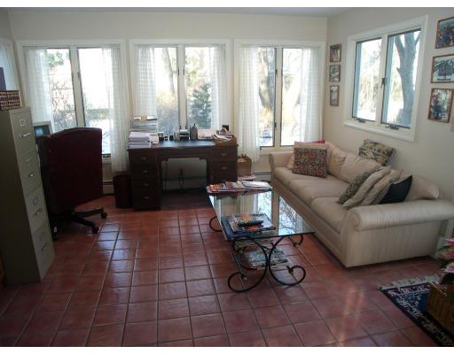 4 Roundy Rd, Marblehead, MA 01945 photo 3