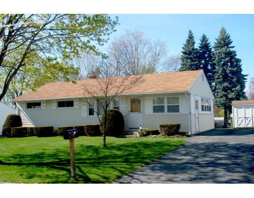 11 Sunset Dr, Springfield, MA 01118 photo 1