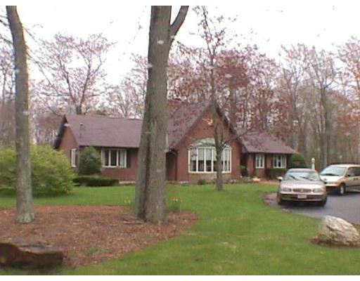 8 Merriam Ln, Sutton, MA 01590 photo 1