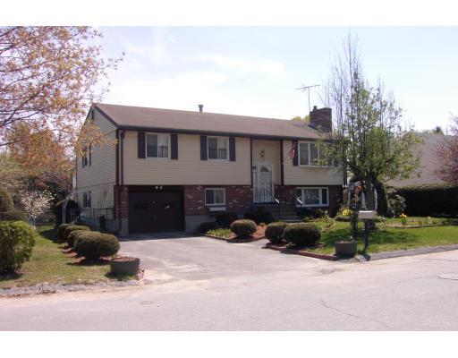 2 Dineen Cir, Maynard, MA 01754 photo 1