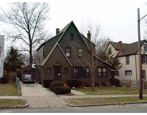 115 Wayne St, Springfield, MA 01118 photo 1