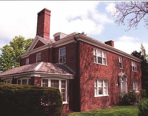375 Clinton Rd, Brookline, MA 02445 photo 1