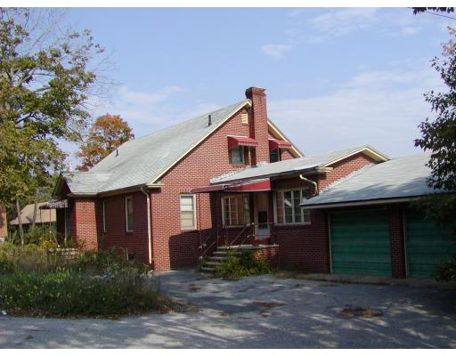 251 Thompson Rd, Webster, MA 01570 photo 1