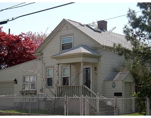 728 Bay St, Fall River, MA 02724 photo 1