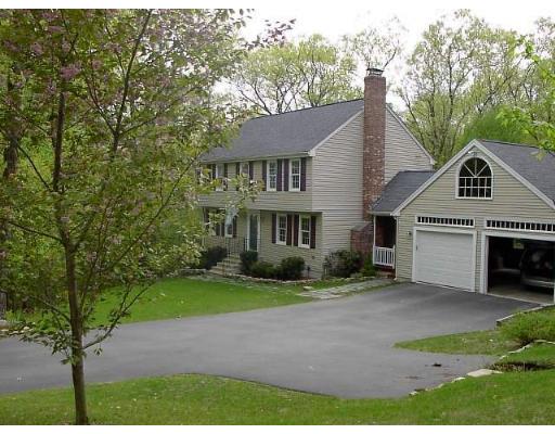 96 Hunter Rd, Uxbridge, MA 01569 photo 1