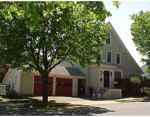 59 Jasper St, Saugus, MA 01906 photo 1