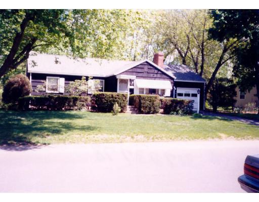 88 Pondview Dr, Chicopee, MA 01020 photo 1
