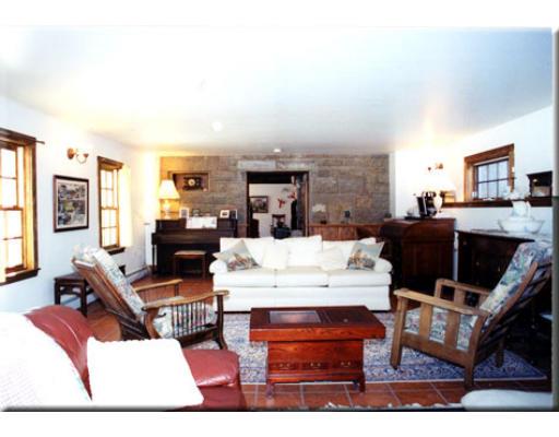 38 Leverett St, Gloucester, MA 01930 photo 9