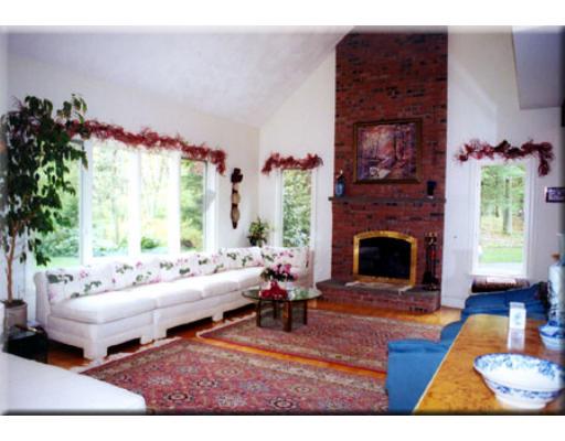 132 Common Ln, Beverly, MA 01915 photo 8