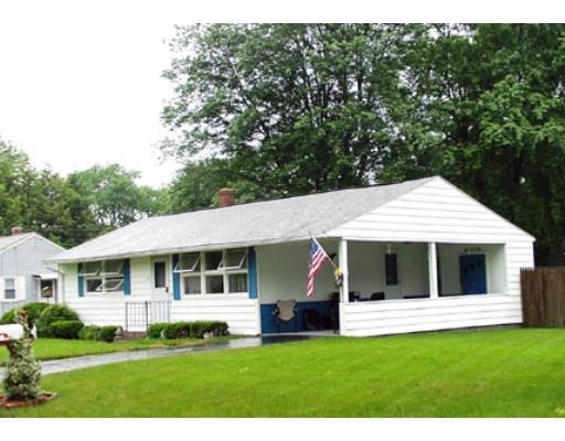 112 Pineview Dr, Springfield, MA 01119 photo 1