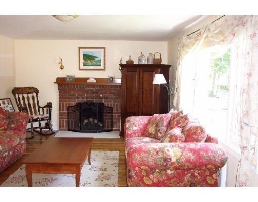 303 Summer Ave, Reading, MA 01867 photo 3