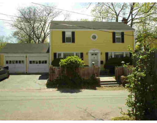 1 Surf St, Marblehead, MA 01945 photo 1