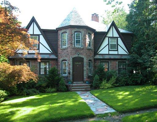 123 Shaw Rd, Chestnut Hill, MA 02467 photo 1