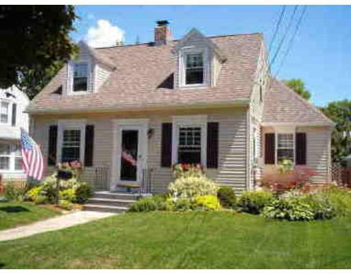 21 Thornton St, Springfield, MA 01104 photo 1