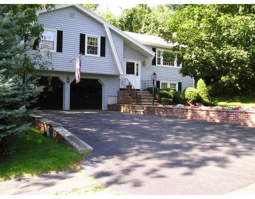 3 Fox Run Rd, Danvers, MA 01923 photo 1