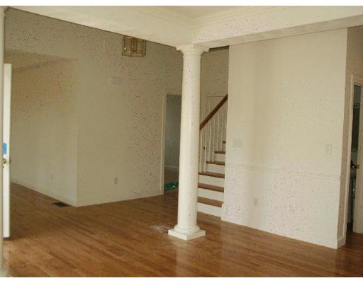 4 Yankee Way, Beverly, MA 01915 photo 2
