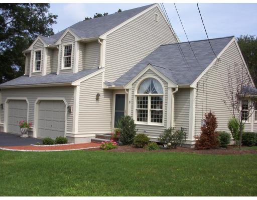 8 Grasshopper Ln, Walpole, MA 02081 photo 1