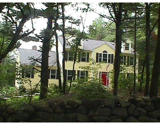 18 Miscoe Rd, Mendon, MA 01756 photo 1