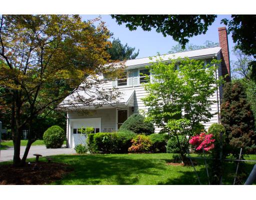 4 Bancroft Rd, Wellesley, MA 02481 photo 1