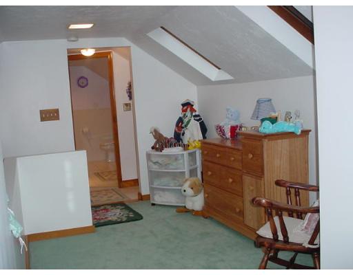 355 Plain St, Braintree, MA 02184 photo 8